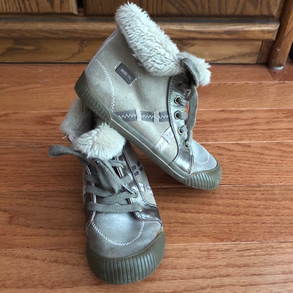 STRIDE RITE Faux Fur fringe boots SZ 12m